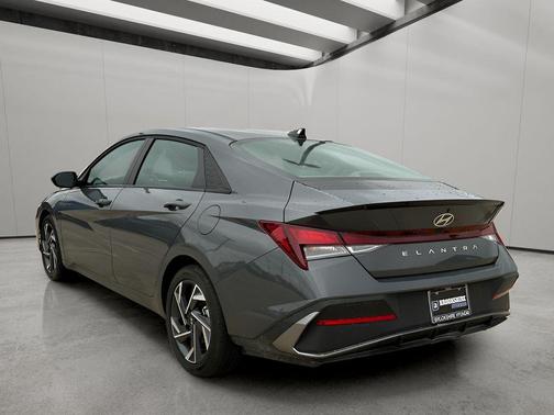 Ecotronic Gray 2025 Hyundai ELANTRA Sport
