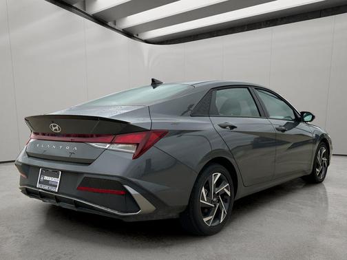 Ecotronic Gray 2025 Hyundai ELANTRA Sport