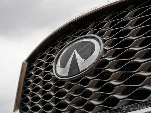 Radiant White 2025 INFINITI QX55 SENSORY