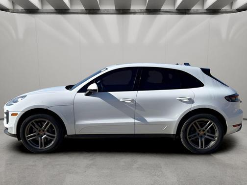 White 2019 Porsche Macan Macan