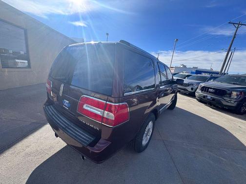 2010 Lincoln Navigator Base