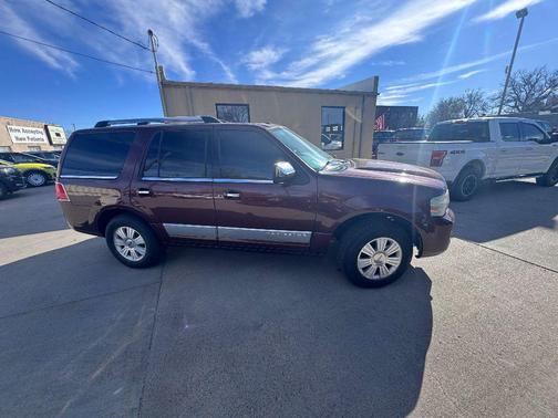 2010 Lincoln Navigator Base