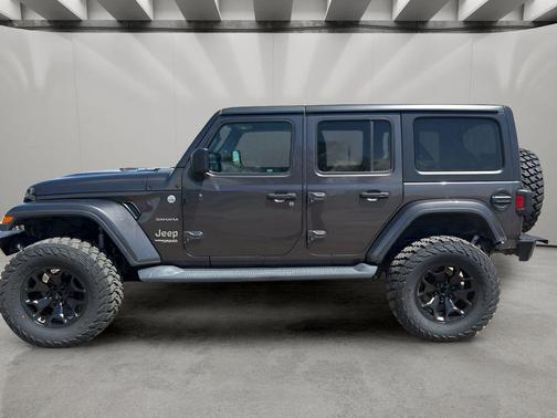 Granite Crystal Metallic Clearcoat 2020 Jeep Wrangler Unlimited Sahara