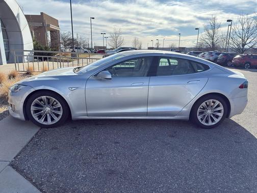 2016 Tesla Model S 75D