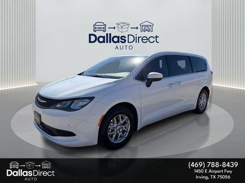 2023 Chrysler Voyager LX