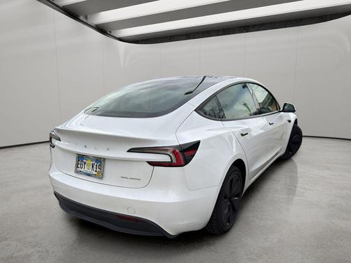Pearl White Multi-Coat 2024 Tesla Model 3 Long Range