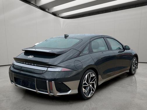 Digital Green 2023 Hyundai IONIQ 6 SEL