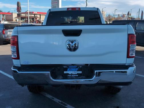 2023 RAM 3500 Tradesman Crew Cab 4x4 6'4' Box