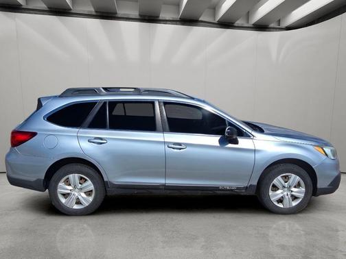 Ice Silver Metallic 2015 Subaru Outback 2.5i
