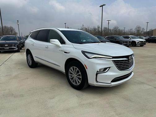 2024 Buick Enclave Essence FWD