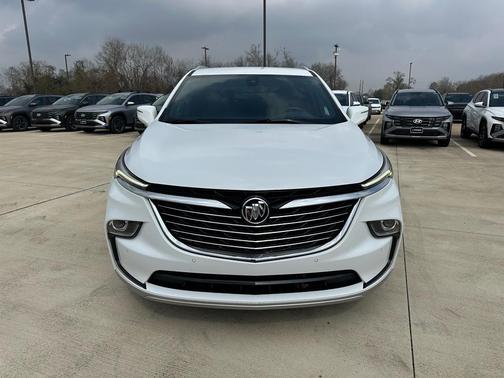 2024 Buick Enclave Essence FWD