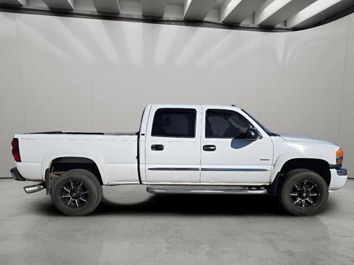 2004 GMC Sierra 2500 SLT H/D Crew Cab