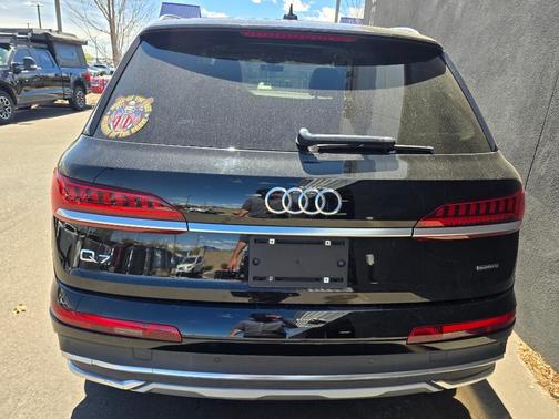 Night Black 2021 Audi Q7 55 Premium Plus