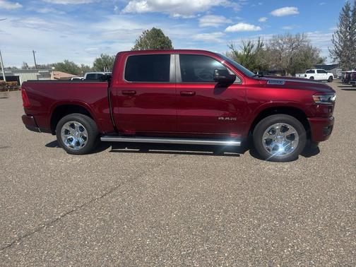 Delmonico Red Pearlcoat 2025 RAM 1500 Big Horn/Lone Star