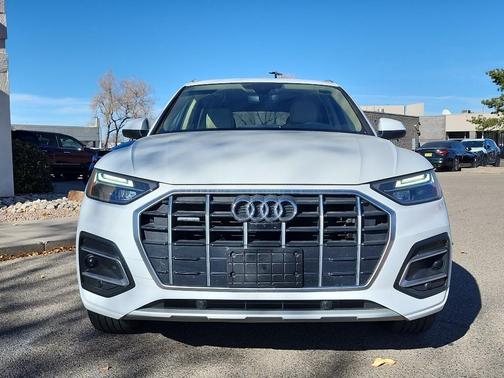 2024 Audi Q5 40 Premium Plus