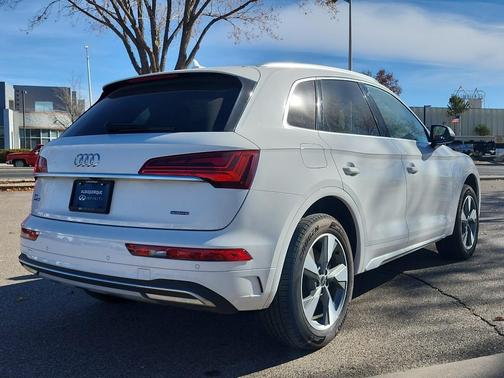 2024 Audi Q5 40 Premium Plus