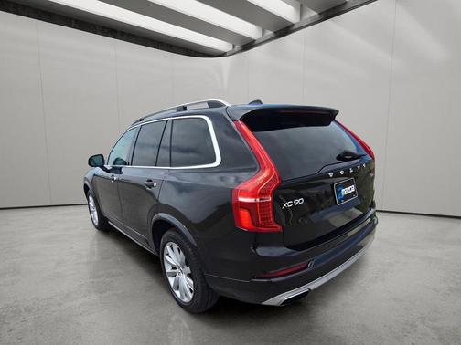 Ember Black Metallic 2016 Volvo XC90 T6 Momentum