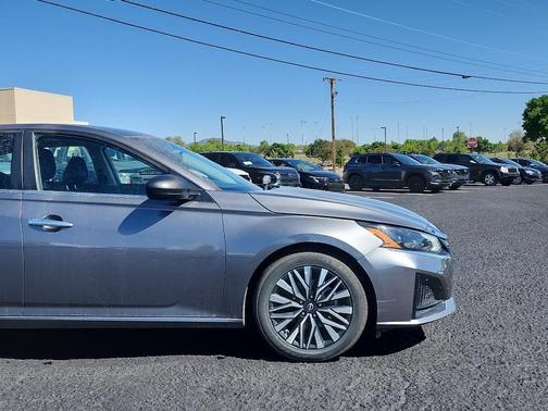 Gun Metallic 2024 Nissan Altima 2.5 SV