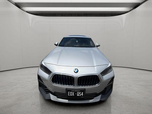 Glacier Silver Metallic 2022 BMW X2 xDrive28i