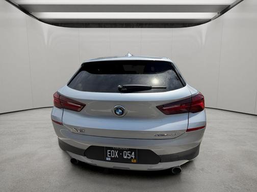 Glacier Silver Metallic 2022 BMW X2 xDrive28i