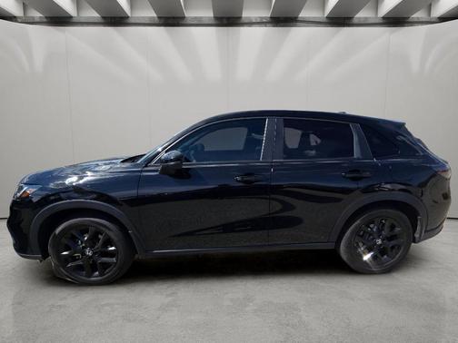 Crystal Black Pearl 2024 Honda HR-V Sport