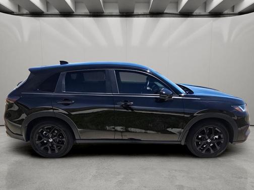 Crystal Black Pearl 2024 Honda HR-V Sport