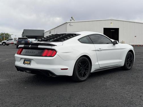 Oxford White 2015 Ford Mustang EcoBoost