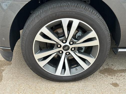 Magnetic Metallic 2021 Ford Expedition Max Platinum