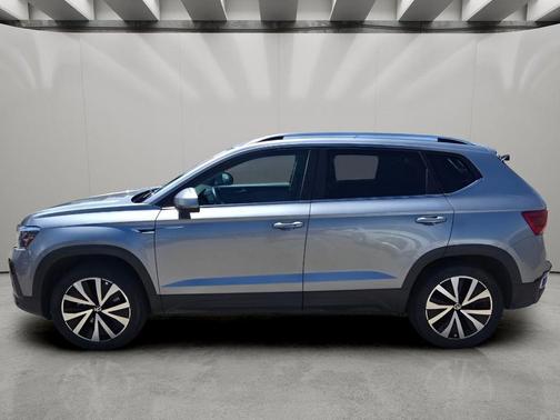 Pyrite Silver Metallic 2022 Volkswagen Taos 1.5T SE