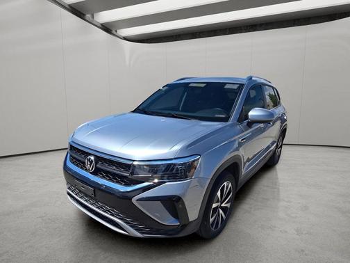 Pyrite Silver Metallic 2022 Volkswagen Taos 1.5T SE