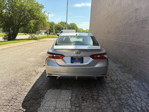 Celestial Silver Metallic 2024 Toyota Camry SE