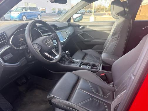 2023 Audi Q3 45 S line Premium Plus