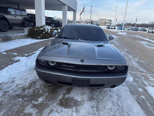 2010 Dodge Challenger SE