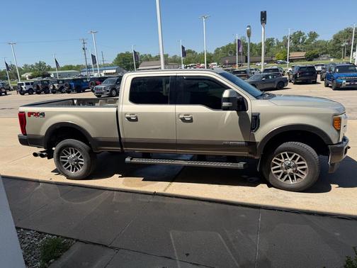 White Platinum Metallic Tri-Coat 2017 Ford F-250 King Ranch