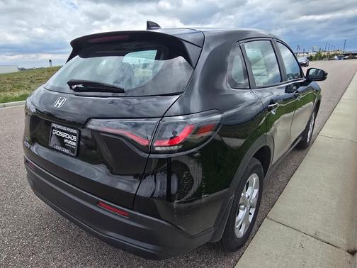Crystal Black Pearl 2025 Honda HR-V LX