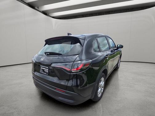 Crystal Black Pearl 2025 Honda HR-V LX