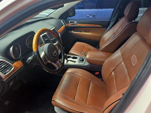 White 2012 Jeep Grand Cherokee Overland