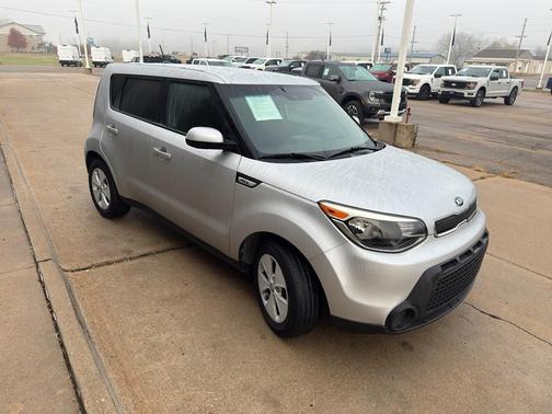 2016 Kia Soul Base