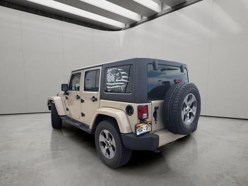 2016 Jeep Wrangler Unlimited Sahara