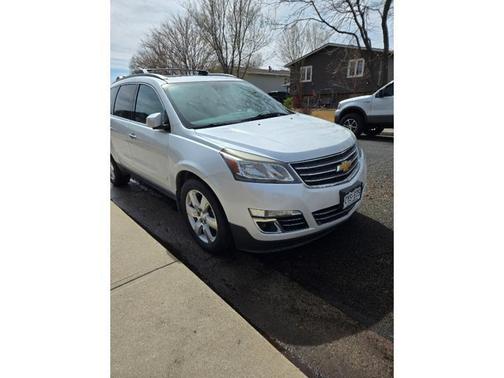 Iridescent Pearl Tricoat 2017 Chevrolet Traverse Premier