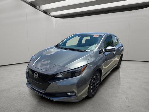 Gun Metallic 2024 Nissan Leaf SV PLUS