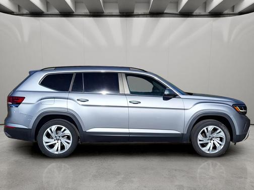 Pyrite Silver Metallic 2021 Volkswagen Atlas 3.6L SE w/Technology