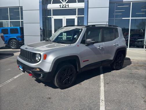 Glacier Metallic 2018 Jeep Renegade Trailhawk