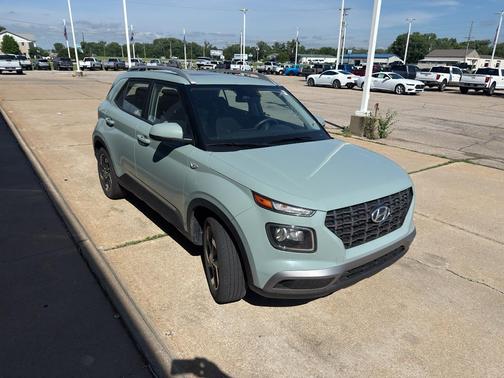 Mirage Green 2025 Hyundai VENUE SEL