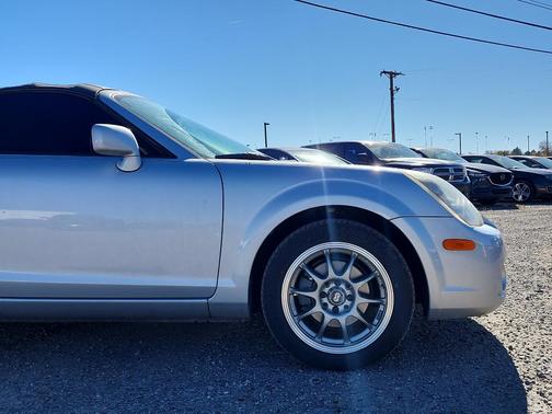 2005 Toyota MR2 ZZT230L Base