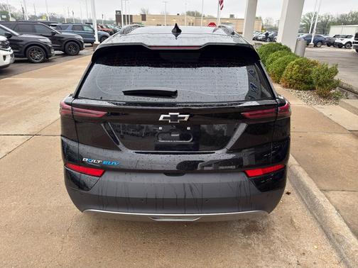 Mosaic Black Metallic 2023 Chevrolet Bolt EUV FWD LT