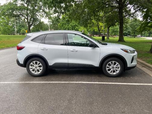 Space Silver Metallic 2025 Ford Escape Active