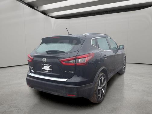 Magnetic Black Pearl 2022 Nissan Rogue Sport SL