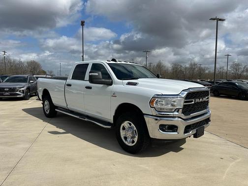 2024 RAM 2500 Tradesman Crew Cab 4x4 8' Box