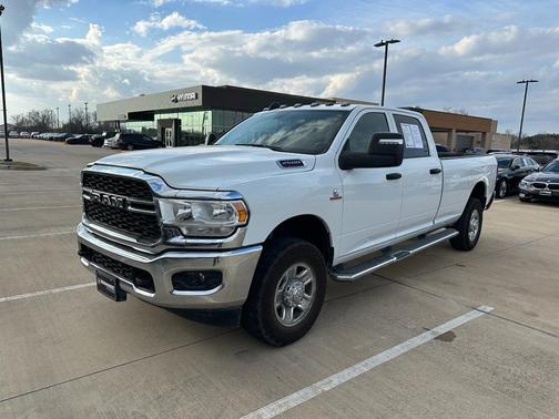 2024 RAM 2500 Tradesman Crew Cab 4x4 8' Box